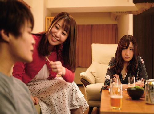元カノのカミアンナと妻が家を空けている間にセックス 元カノのカミアンナと妻が家を空けている間にセックス
