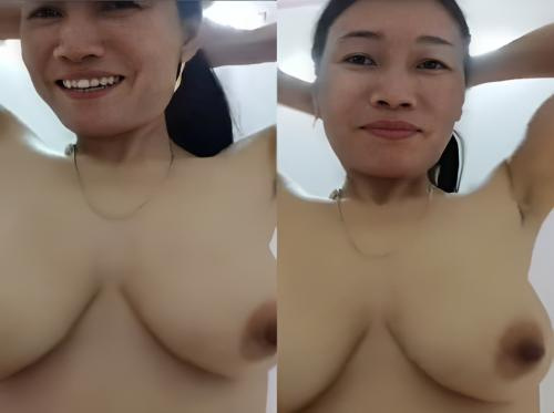 The airplane lady has been pleasuring herself for a long time, so she is gentle... The airplane lady has been pleasuring herself for a long time, so she is gentle...
