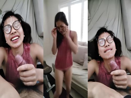 Sayuran hampir dicumshot di wajah Sayuran hampir dicumshot di wajah